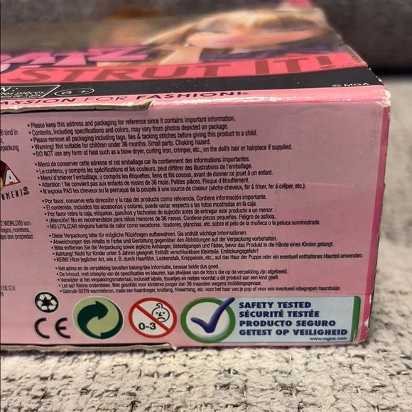 Bratz Fianna Doll - 2012 - Picture 14 of 15